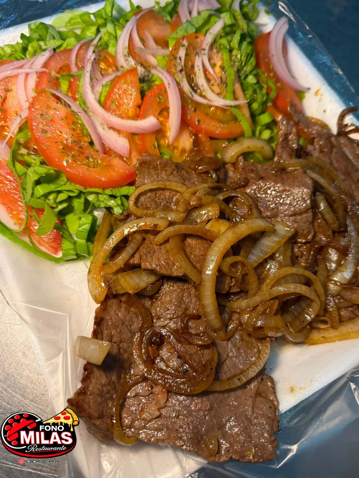 Churrasco encebollado con mixta - Fono Milas